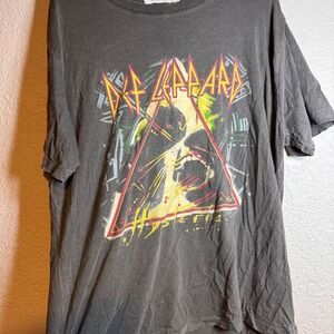 DAYDREAMER Def Leppard Hysteria Tour Graphic T Shirt Grey